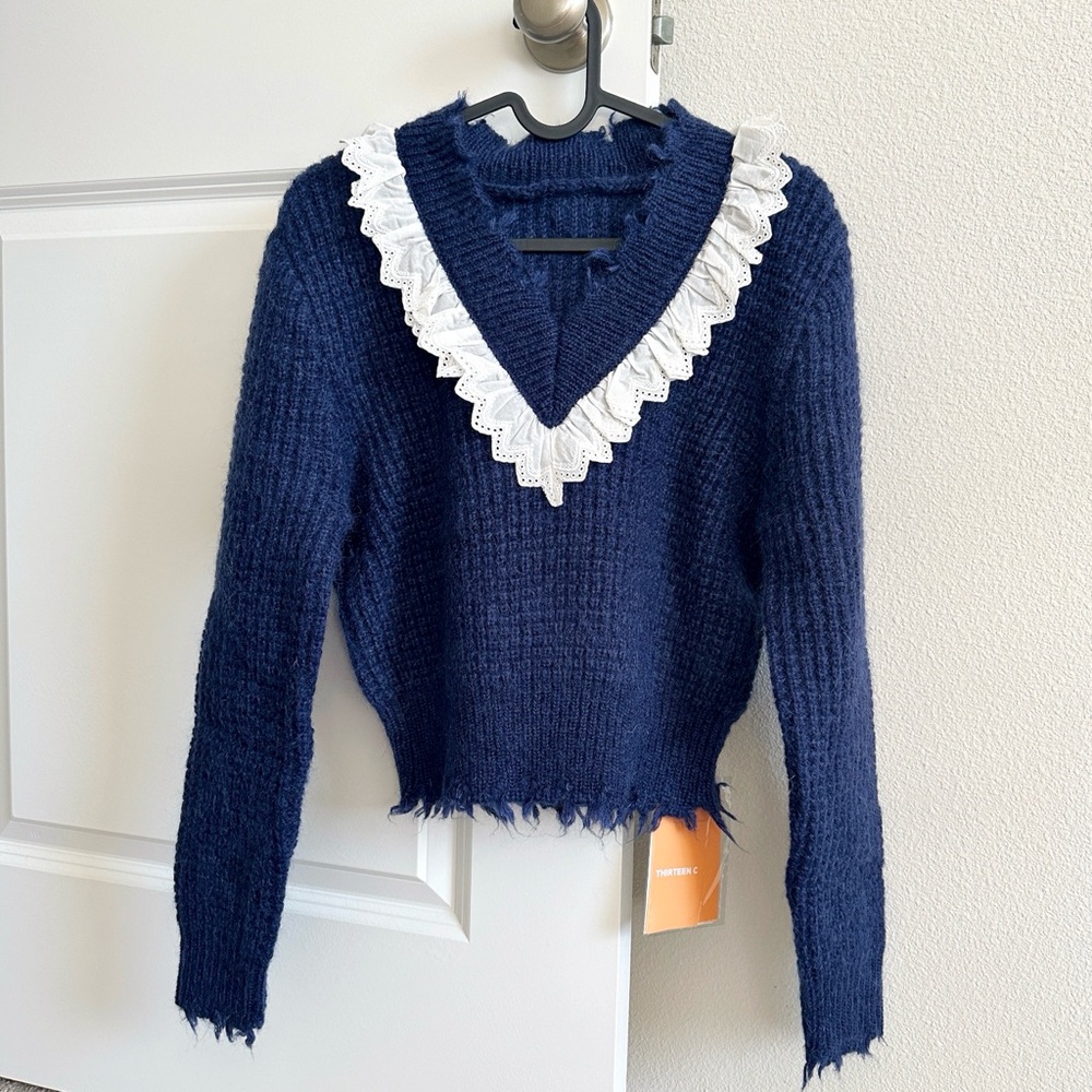 Navy Blue Sweater with White Lace Trim 30%Mohair 30Wool Blended Cropped Top